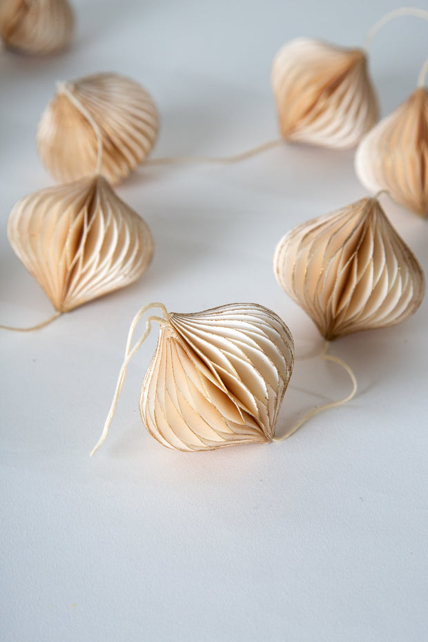 Decorative Onion Shape Garland - Ivory