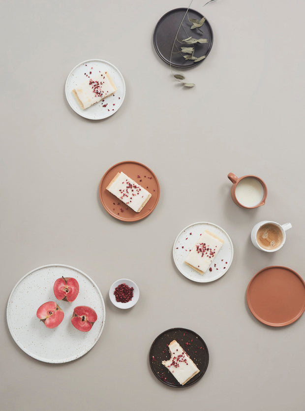 Pack of 2 Inka Lunch/Dessert Plate in Brown
